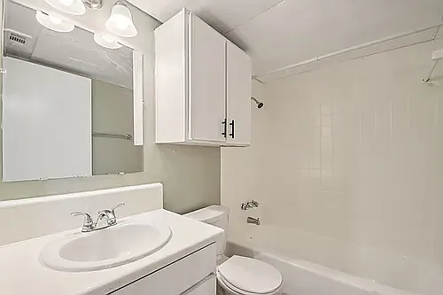 Carrells Apartments — Photo 6