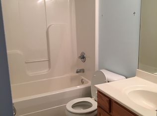 18670 R St, Omaha, NE 68135