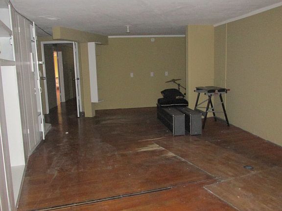 3rd image of 157 S Boulevard # Fl 2nd