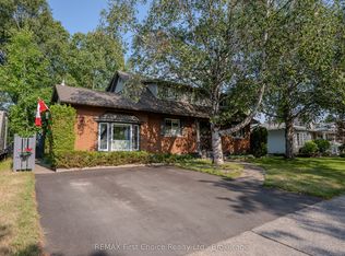 160 Whalen St, Thunder Bay, ON P7A 7J1