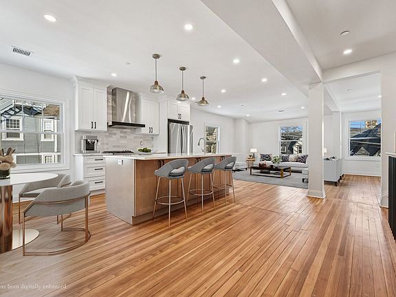 5th image of 30 Woodland Ave #2