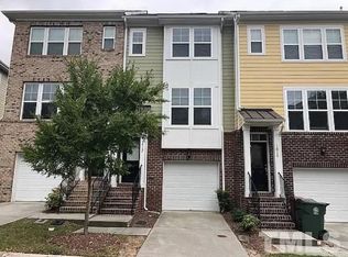 1010 Summerhouse Rd, Cary, NC 27519