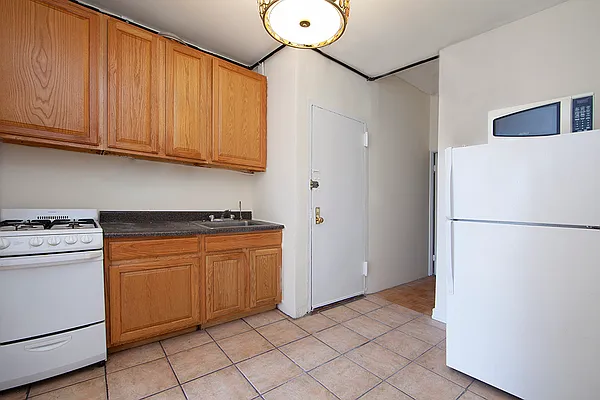 Rented by R New York | media 4