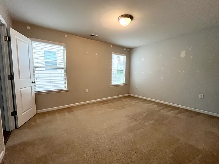 329 Reezy Ln — Photo 10