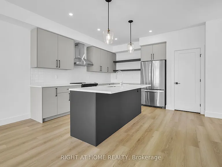 3550 Emily Carr Ln — Photo 6