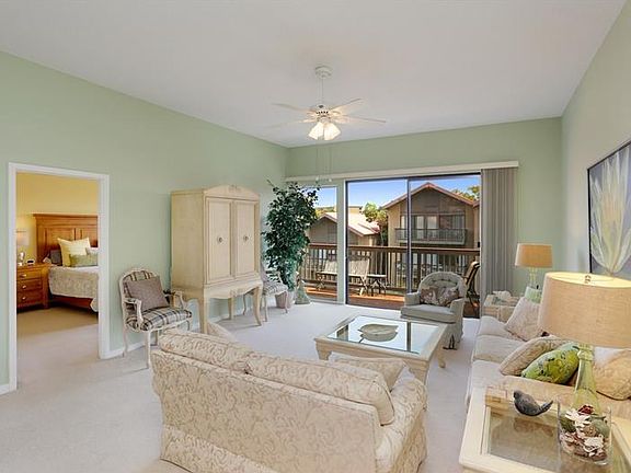 4th image of 1127 Lake House Cir #C-212