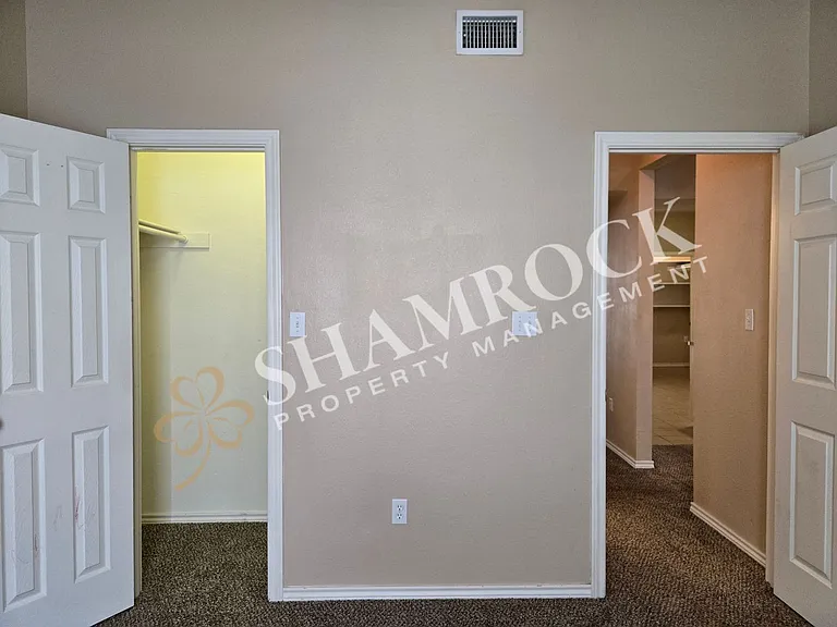 2230 Breezy Dr — Photo 10