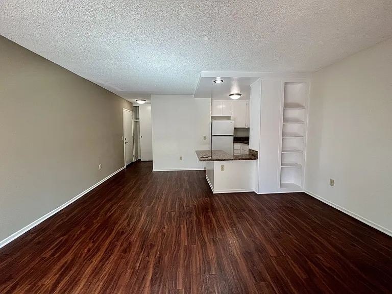 Concord Square Apartments — Photo 21