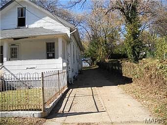 3rd image of 5633 Helen Ave