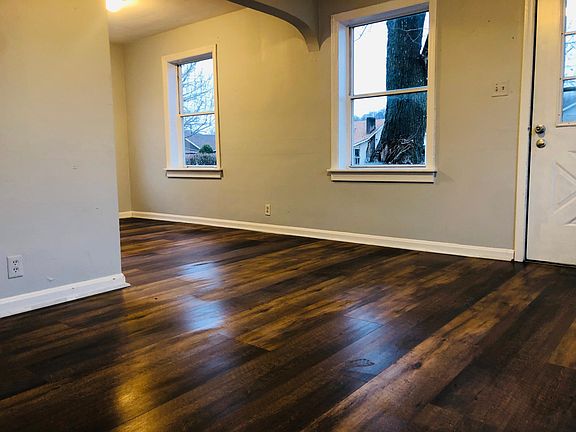 4th image of 2442 S 7th St #2442