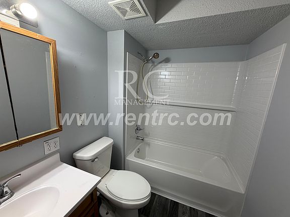 4th image of 15986-1 Arrowhead Rd