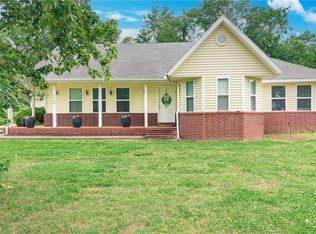1110 S Main St, Cave Springs, AR 72718