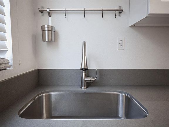 4th image of 719 N Heliotrope Dr APT 107