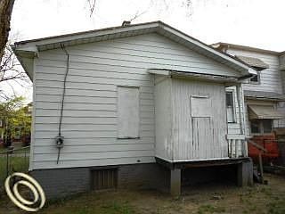 5th image of 4519 Saint Clair St