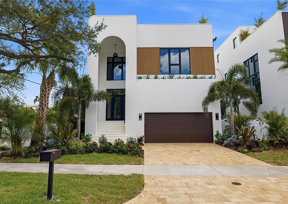 1st image of 130 ADRIATIC AVENUE