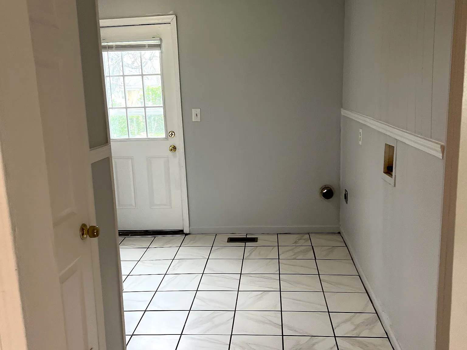 2 bed, 700 sqft, $1,050 — Photo 4