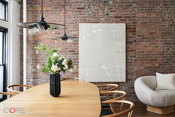 Rented by CORE | media 4