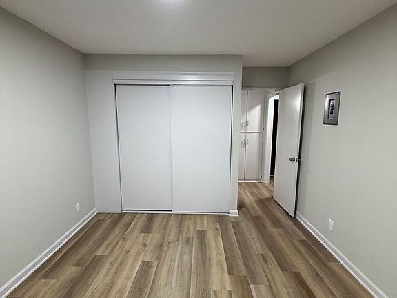 5th image of 1207 W 39th Pl APT 102