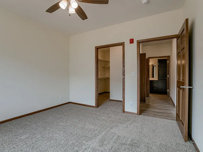 Wilderness Hills South Apartments — Photo 35