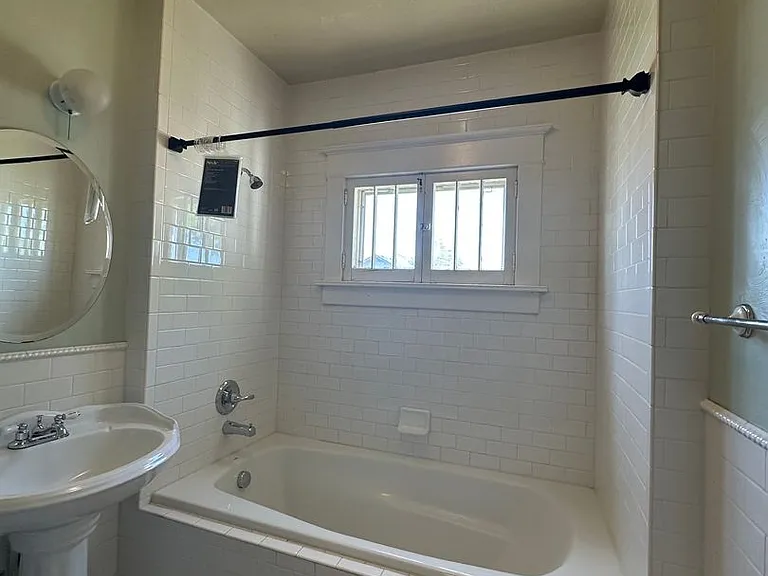 525 Collins St — Photo 18