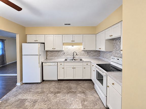 2nd image of 3710 W 215th St #303