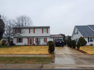 10 Manor Ln, Willingboro, NJ 08046