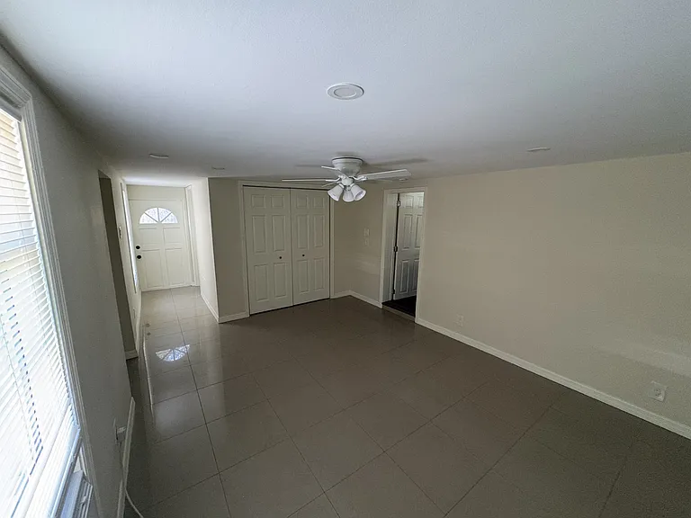 5208 S Lockwood Ridge Rd — Photo 2