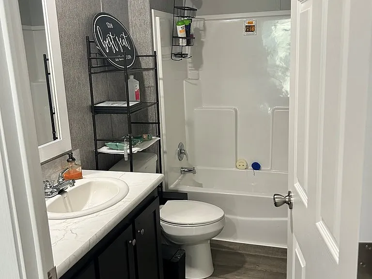 348 Remington Dr — Photo 27
