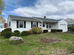 7 Briarwood Dr, Cumberland, RI 02864