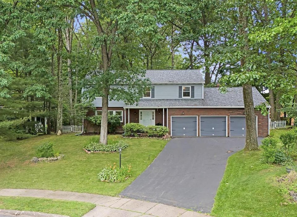 1st image of 219 Morningside Cir
