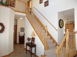 1S053 W Mallory Dr, Geneva, IL 60134