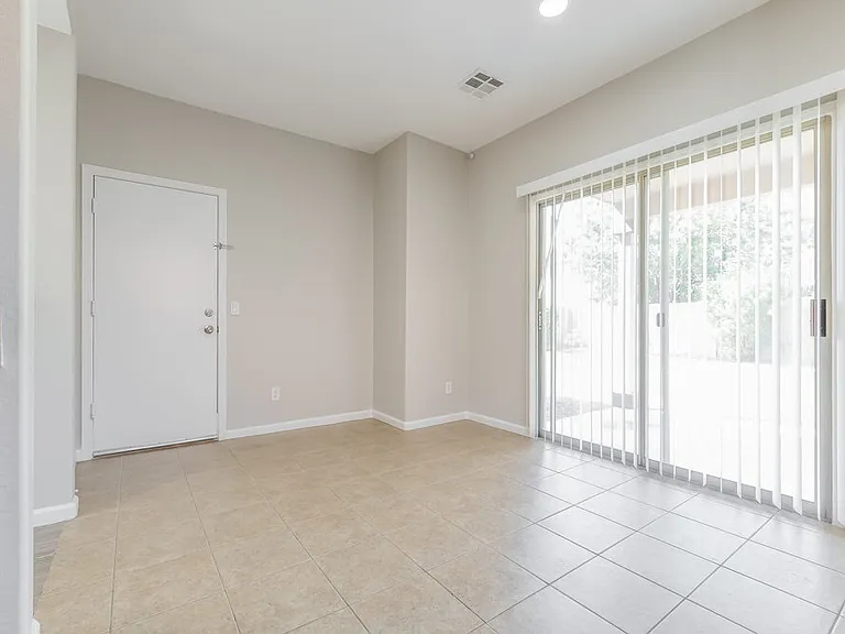 2026 S Swan Dr — Photo 8