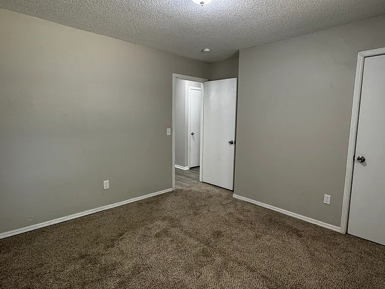 220 Bainbridge Rd — Photo 13