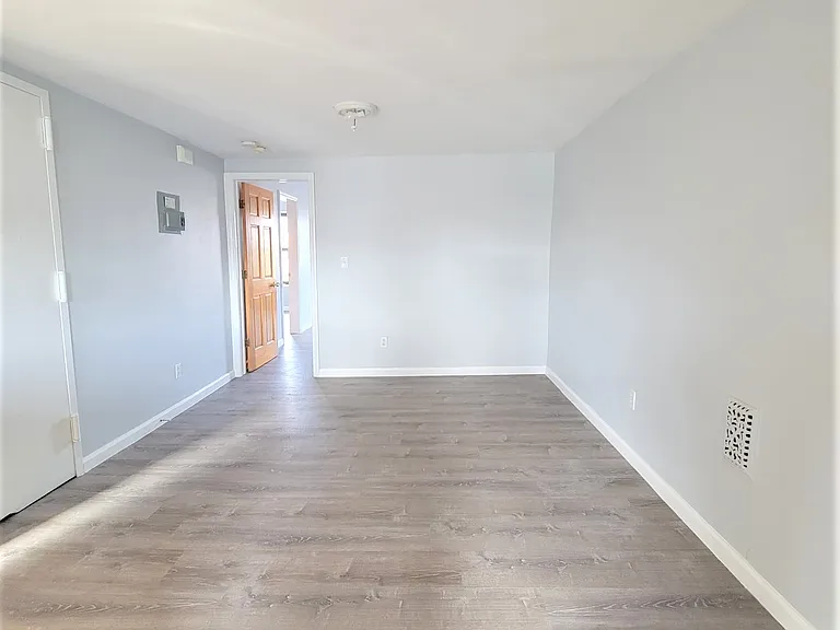 356 Hancock St #3 — Photo 5