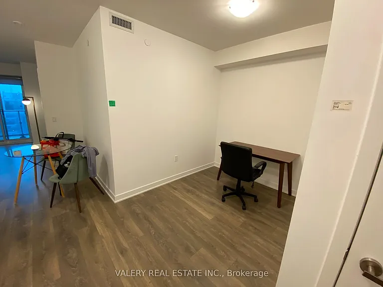 195 Redpath Ave #2205 — Photo 6