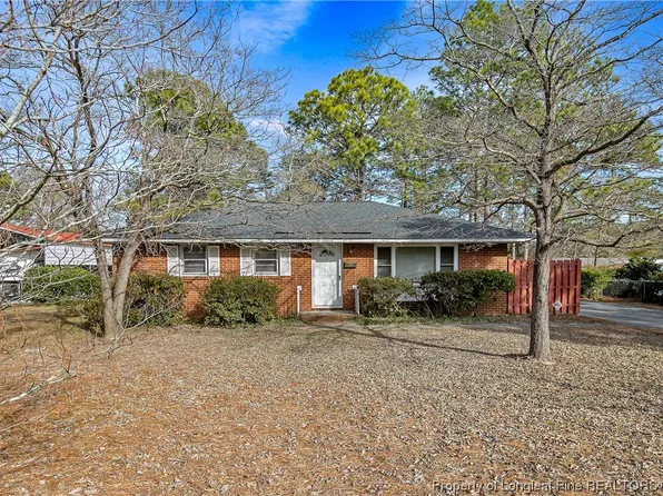 1913 Stockton Dr, Fayetteville, NC 28304