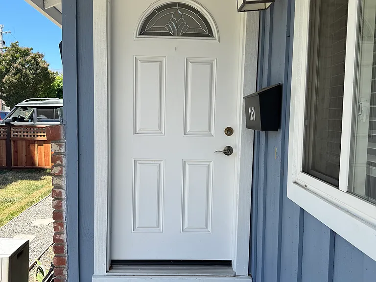 1151 Sanchez Way — Photo 2