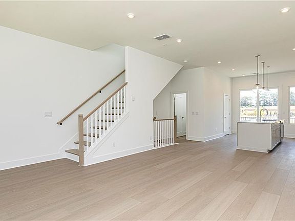 3rd image of 4451 Gradient Ln