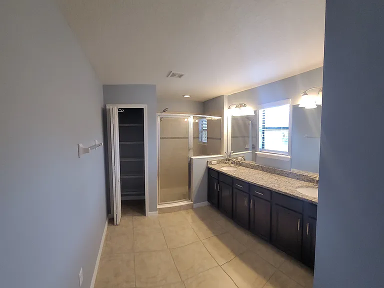 10211 Villa Palazzo Ct — Photo 15