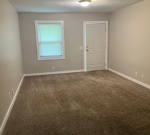 5th image of 918 Ewing Blvd APT B