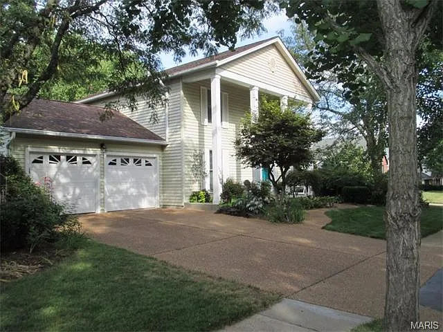 803 Stone Canyon Dr photo 1