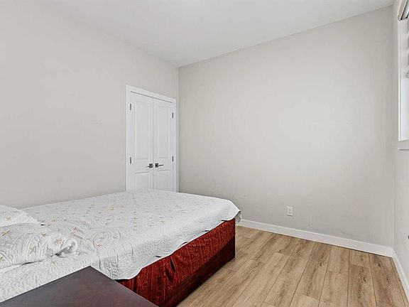 5th image of 283 N Belvedere Dr SE