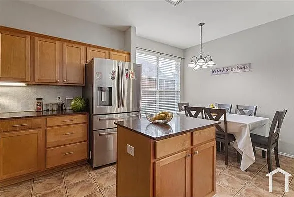 1435 Sleepy Hollow Dr — Photo 6