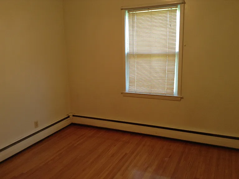 1006 Broadway St — Photo 55