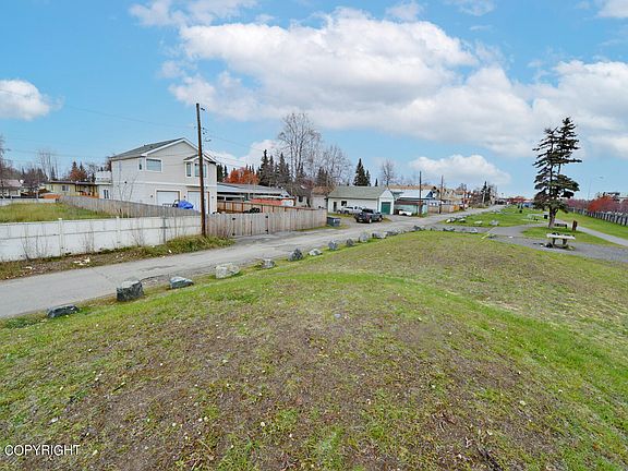 2nd image of 3507 Greenland Dr