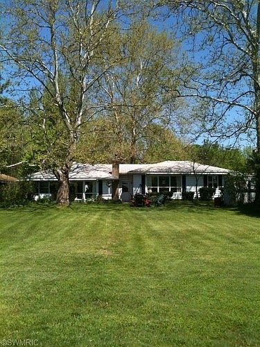 1st image of 47379 S Sunset Cir