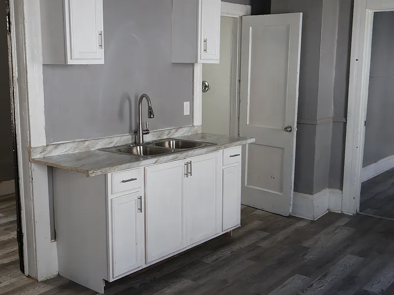 6812 Whitney Ave #1A — Photo 7