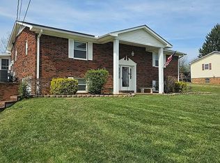 225 W Gate Dr, Baxter, TN 38544