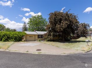 212 Westover Dr, Yakima, WA 98908