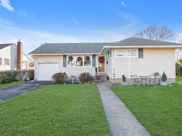 2548 Beech Street, East Meadow, NY 11554